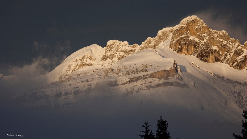 _MG_8473_.jpg - Le Roc Cornafion, les Rochers de l'Ours et la Crête des Crocs depuis Le Peuil, Corrençon-en-Vercors